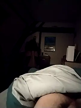 Snapshot of JulesG18 chatting on February 22, 2026, 9:22 am JulesG18 online show from February 22, 2026, 9:22 am