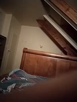 Snapshot of JulesG18 chatting on February 25, 2026, 10:20 pm JulesG18 online show from February 25, 2026, 10:20 pm