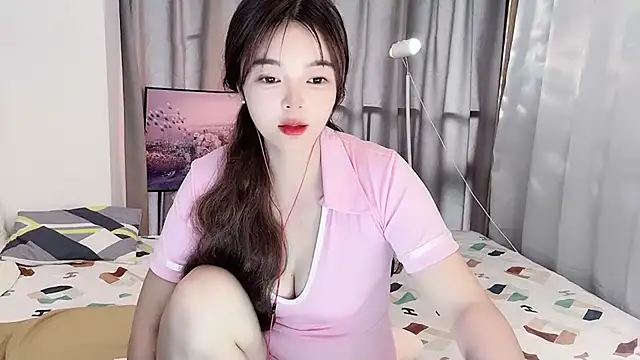 Mia-88-66 online show from December 11, 2024, 1:47 am