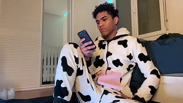 Ryan-hot online show from January 17, 2026, 1:04 pm