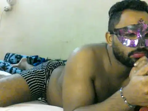 Snapshot of medo232586 chatting on December 1, 2024, 4:34 pm medo232586 online show from December 1, 2024, 4:34 pm