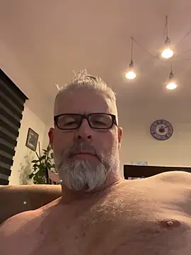 Silverfoxxx-73 online show from December 14, 2024, 6:13 am