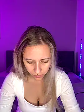 Snapshot of lunawolf21 chatting on November 25, 2025, 7:30 am lunawolf21 online show from November 25, 2025, 7:30 am