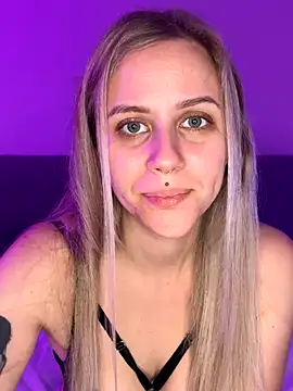 Snapshot of lunawolf21 chatting on November 24, 2025, 7:30 am lunawolf21 online show from November 24, 2025, 7:30 am