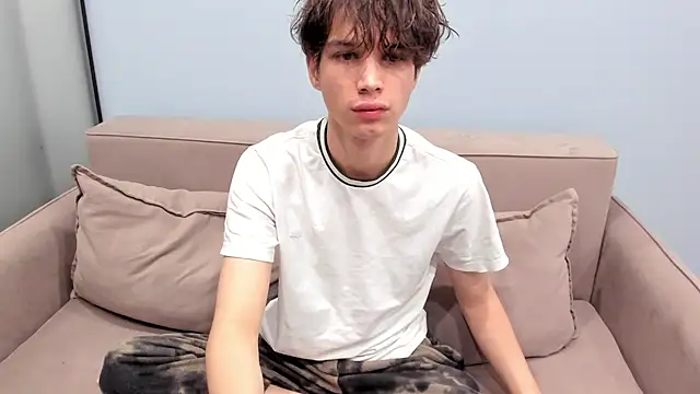 Im Shine Guy online show from December 1, 2025, 5:08 am