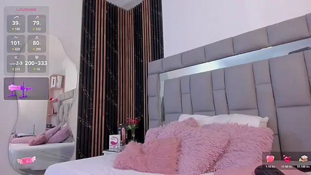 Snapshot of vivianne_scott chatting on November 11, 2025, 12:11 pm vivianne scott online show from November 11, 2025, 12:11 pm