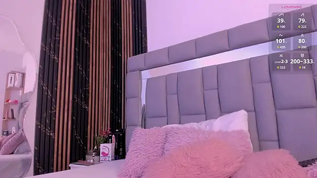 Snapshot of vivianne_scott chatting on November 5, 2025, 12:08 pm vivianne scott online show from November 5, 2025, 12:08 pm