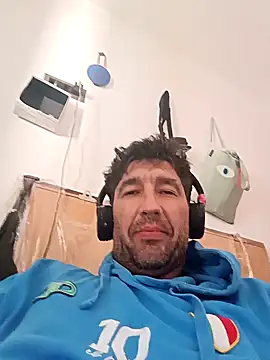 Snapshot of LasiDadi chatting on December 3, 2025, 10:25 am LasiDadi online show from December 3, 2025, 10:25 am