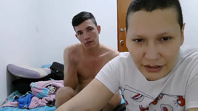 Snapshot of luxandracon23 chatting on December 5, 2025, 5:22 pm luxandracon23 online show from December 5, 2025, 5:22 pm