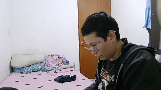 Snapshot of luxandracon23 chatting on January 12, 2026, 9:49 am luxandracon23 online show from January 12, 2026, 9:49 am