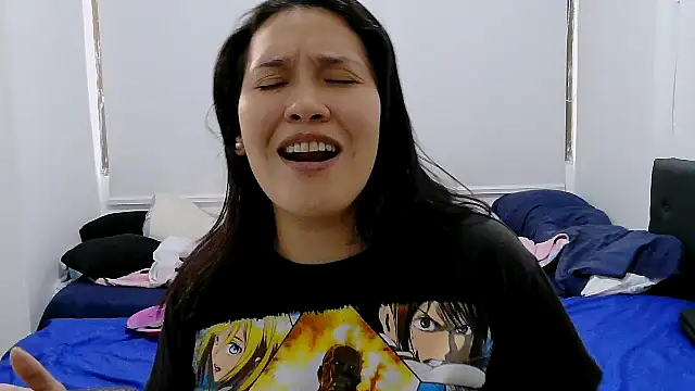 Snapshot of luxandracon23 chatting on October 21, 2025, 8:19 pm luxandracon23 online show from October 21, 2025, 8:19 pm