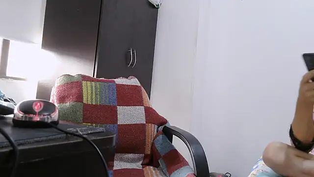 Snapshot of luxandracon23 chatting on February 22, 2026, 1:02 pm luxandracon23 online show from February 22, 2026, 1:02 pm