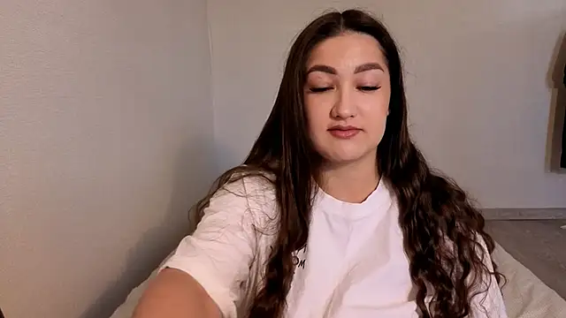 Aria Blisss online show from May 14, 2026, 3:14 am