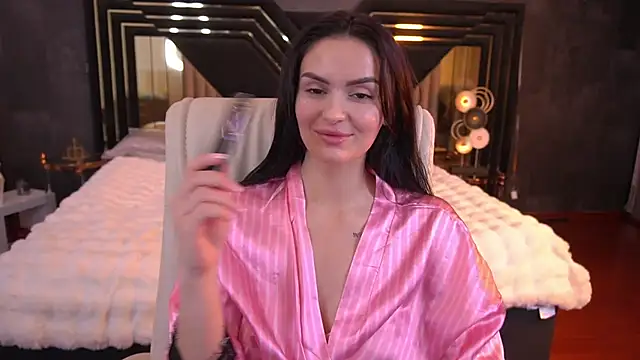 MilashaLovely online show from December 4, 2025, 2:27 pm