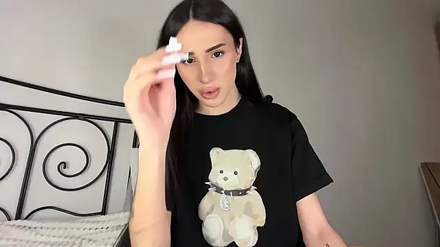 Kim Oberlin  online show from April 2, 2026, 12:23 pm