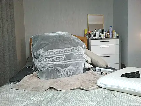 unknownguy 7 online show from December 2, 2025, 4:09 pm