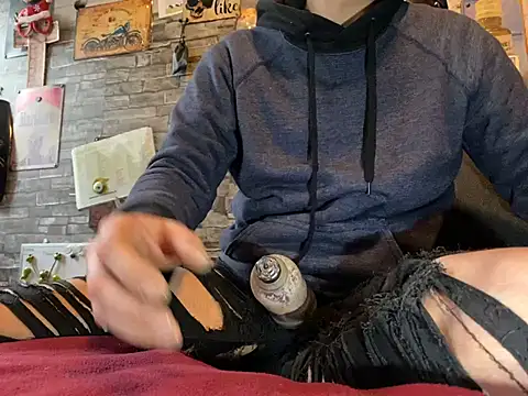 Snapshot of Gilgamesch1704 chatting on February 13, 2025, 1:37 pm Gilgamesch1704 online show from February 13, 2025, 1:37 pm