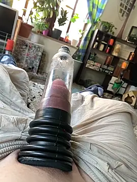 Snapshot of Gilgamesch1704 chatting on March 8, 2025, 3:45 pm Gilgamesch1704 online show from March 8, 2025, 3:45 pm