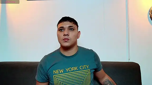 Snapshot of couple_lovelyds chatting on February 11, 2026, 8:31 pm couple lovelyds online show from February 11, 2026, 8:31 pm