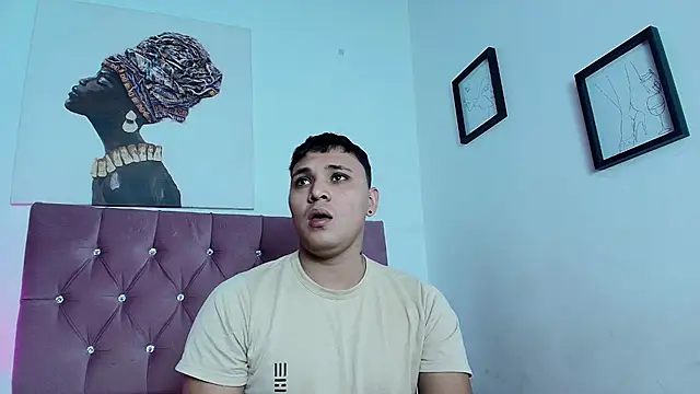 Snapshot of couple_lovelyds chatting on October 25, 2025, 9:04 pm couple lovelyds online show from October 25, 2025, 9:04 pm