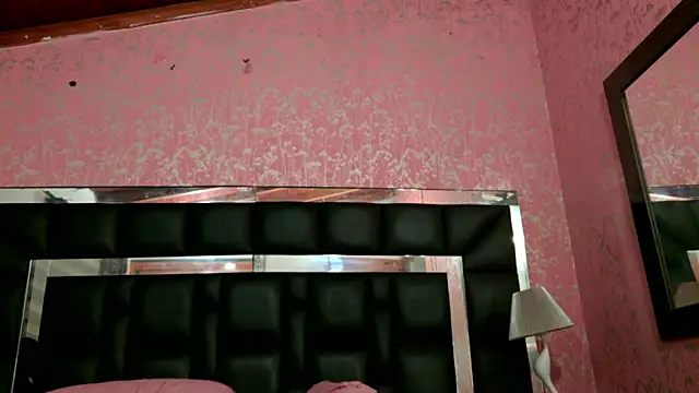 Snapshot of Sofia_martiin chatting on October 30, 2025, 3:05 am Sofia martiin online show from October 30, 2025, 3:05 am