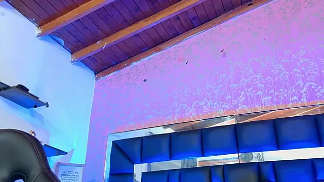 Snapshot of Sofia_martiin chatting on October 24, 2025, 3:16 am Sofia martiin online show from October 24, 2025, 3:16 am