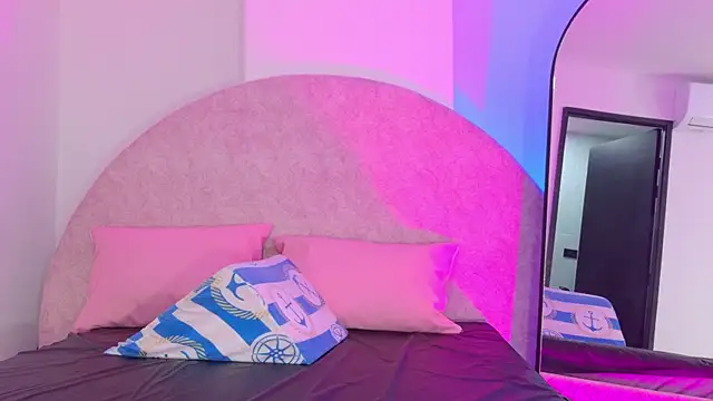 Snapshot of Sofia_martiin chatting on November 28, 2025, 3:07 am Sofia martiin online show from November 28, 2025, 3:07 am