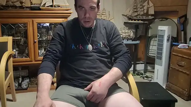 Snapshot of ScubaStevex chatting on April 9, 2026, 9:26 am ScubaStevex online show from April 9, 2026, 9:26 am