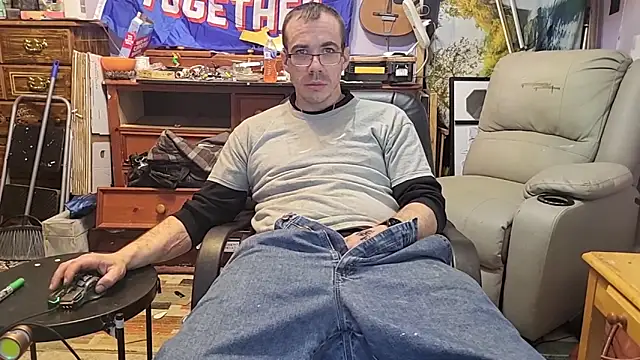 Snapshot of ScubaStevex chatting on February 2, 2026, 10:09 pm ScubaStevex online show from February 2, 2026, 10:09 pm