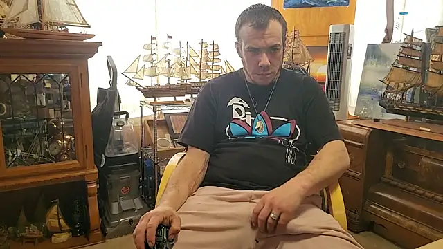 Snapshot of ScubaStevex chatting on March 11, 2026, 8:03 pm ScubaStevex online show from March 11, 2026, 8:03 pm