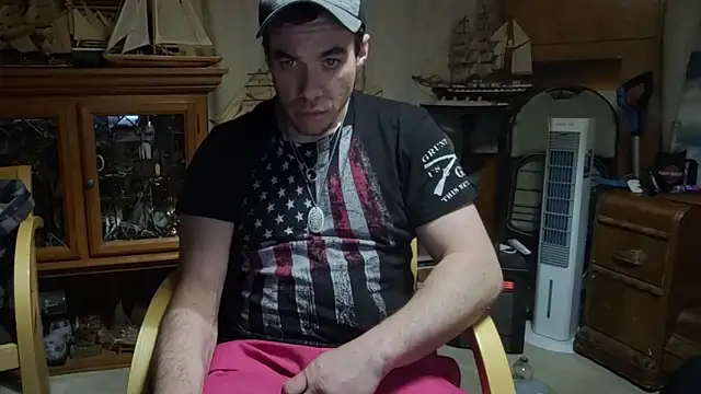 Snapshot of ScubaStevex chatting on April 7, 2026, 1:51 am ScubaStevex online show from April 7, 2026, 1:51 am