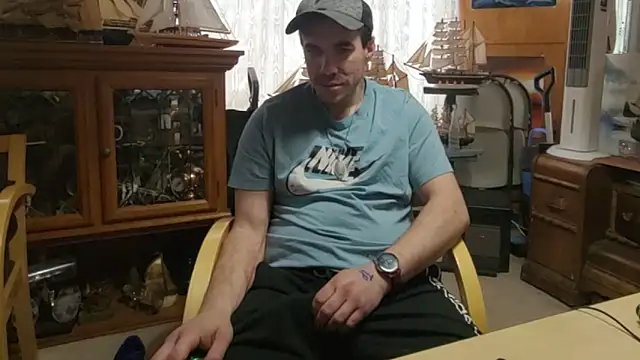 Snapshot of ScubaStevex chatting on March 29, 2026, 10:22 pm ScubaStevex online show from March 29, 2026, 10:22 pm