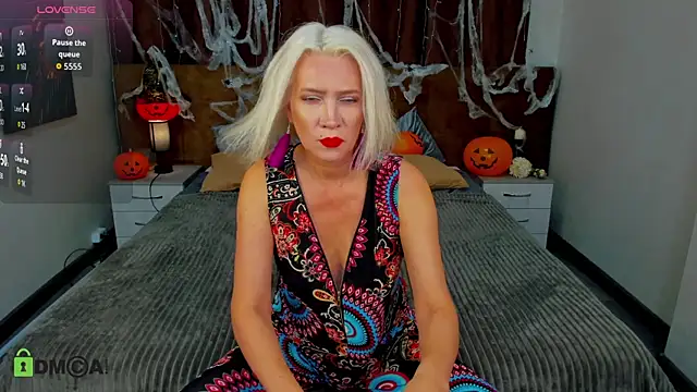 Snapshot of Luna__Lewis chatting on October 30, 2025, 8:56 am Luna Lewis online show from October 30, 2025, 8:56 am