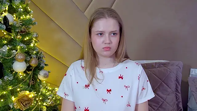 Snapshot of SelinSwarovski chatting on December 22, 2025, 4:23 am SelinSwarovski online show from December 22, 2025, 4:23 am