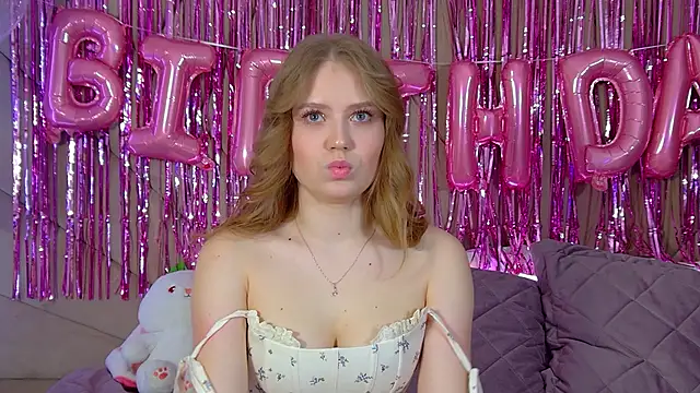 Snapshot of SelinSwarovski chatting on February 5, 2026, 5:53 pm SelinSwarovski online show from February 5, 2026, 5:53 pm