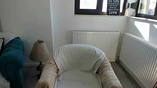 Snapshot of Arya_Shinex chatting on November 3, 2025, 8:40 am Arya Shinex online show from November 3, 2025, 8:40 am