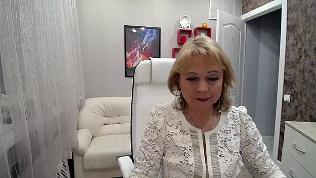 Snapshot of Milla_Cutie18 chatting on November 12, 2025, 5:33 am Milla Cutie18 online show from November 12, 2025, 5:33 am