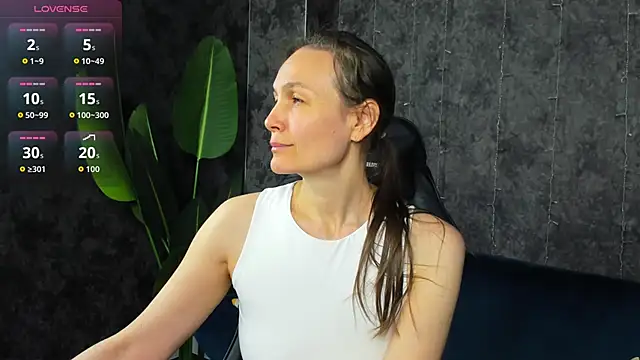 Lillian White online show from April 12, 2026, 12:58 am