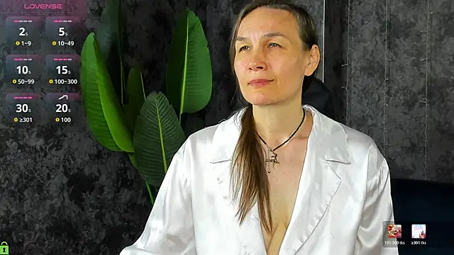 Lillian White online show from June 8, 2026, 12:38 am