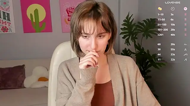 LuxRayi online show from February 14, 2026, 5:40 am