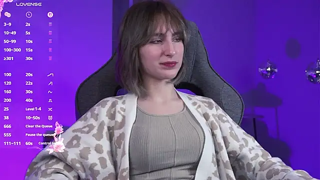 LuxRayi online show from March 5, 2026, 6:10 am