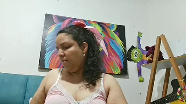 karabellie online show from December 1, 2025, 12:17 pm