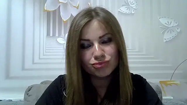 Snapshot of TinaFun4u chatting on April 24, 2026, 8:33 pm TinaFun4u online show from April 24, 2026, 8:33 pm