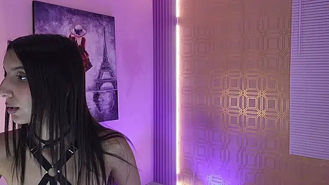 Snapshot of Bella19_ chatting on December 15, 2025, 8:58 pm Bella19 online show from December 15, 2025, 8:58 pm