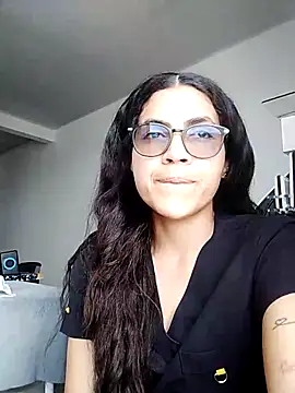 Snapshot of 02julieta chatting on October 24, 2025, 6:40 pm 02julieta online show from October 24, 2025, 6:40 pm