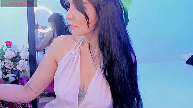 elissa iris online show from April 9, 2026, 1:40 am