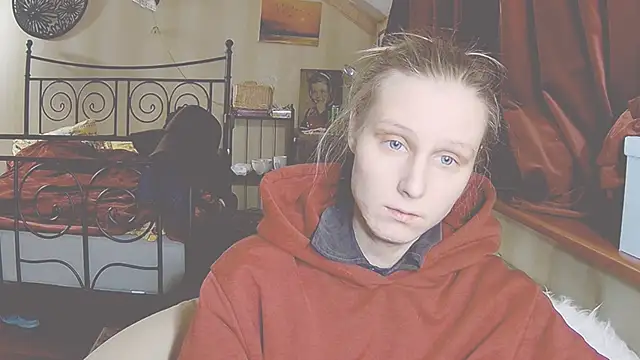 Snapshot of KatiKate chatting on January 17, 2025, 2:28 pm KatiKate online show from January 17, 2025, 2:28 pm