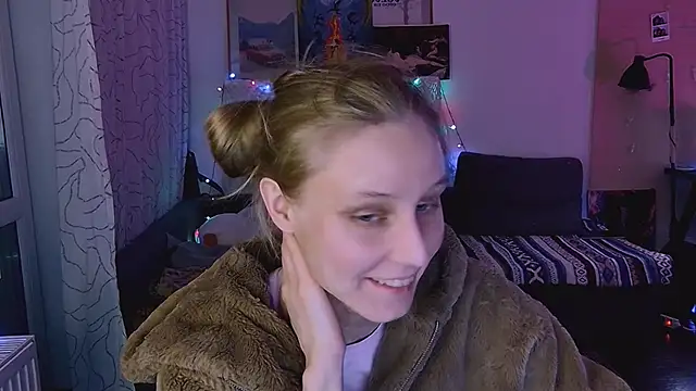 Snapshot of KatiKate chatting on January 30, 2025, 6:21 pm KatiKate online show from January 30, 2025, 6:21 pm