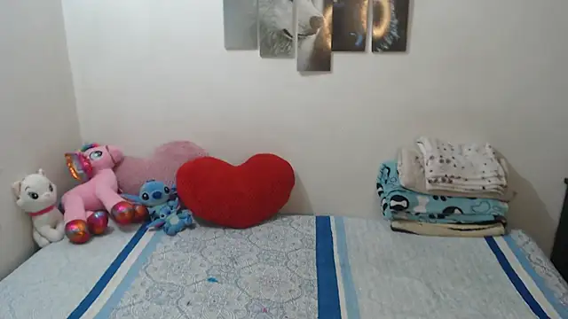 Pocahontas Princess  online show from September 18, 2025, 1:58 pm