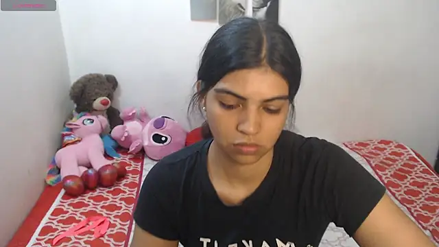 Snapshot of Pocahontas_Princess_ chatting on May 7, 2026, 6:11 pm Pocahontas Princess online show from May 7, 2026, 6:11 pm